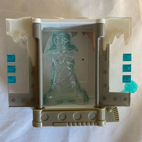 Fisher Price Imaginext DC SuperFriends Mr.Freeze And Ice Chamber Cage Trap Box - Picture 4 of 14